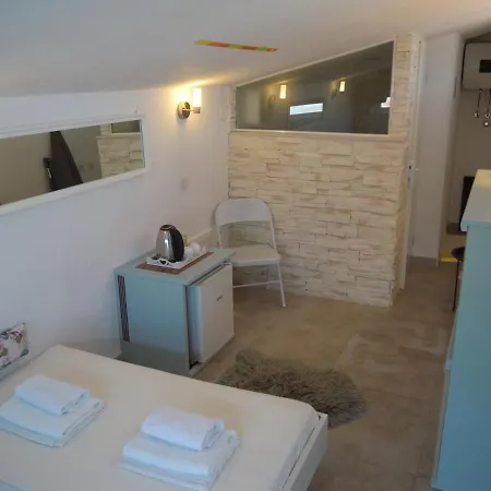 Sp Small Loft - No Parking Pensionat *