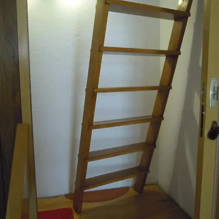 Sp Small Loft - No Parking