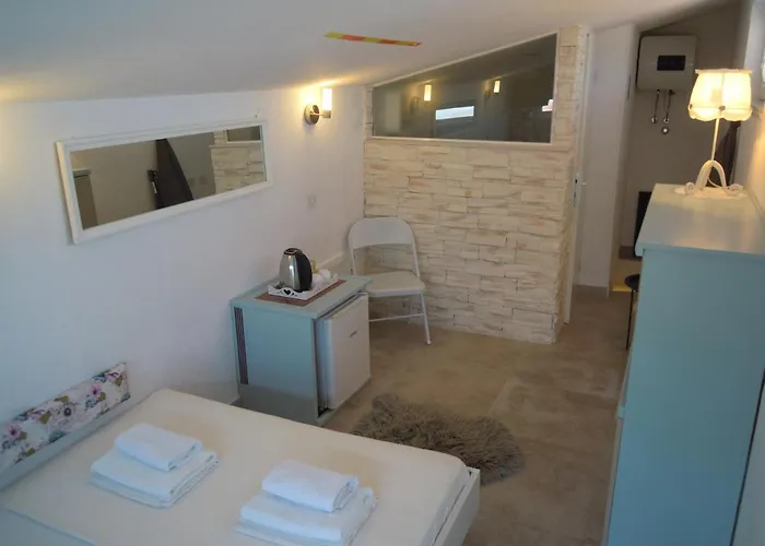 Sp Small Loft-no Parking Affittacamere *