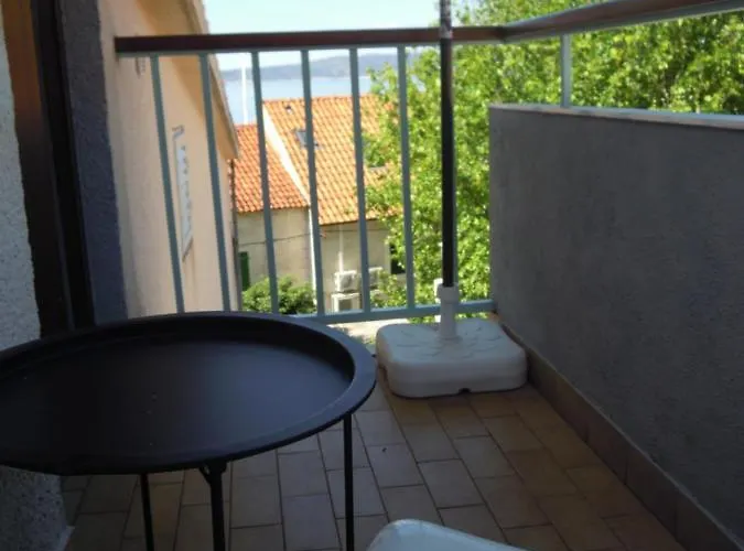 Sp Small Loft-no Parking *